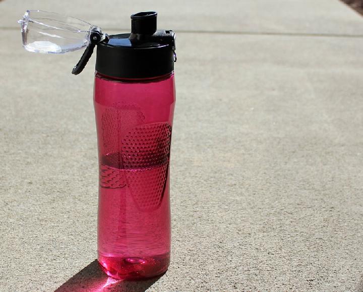 Kurangi Paparan BPA pada Peralatan Makan Anak, Simak Saran Dokter
